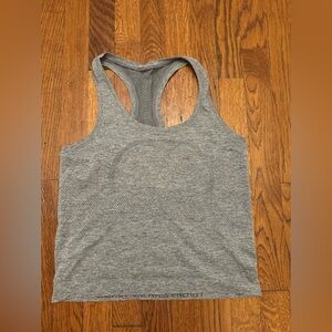 Lululemon Swiftly Race Length Tank Size 6 - Slate /White (Gray Color)